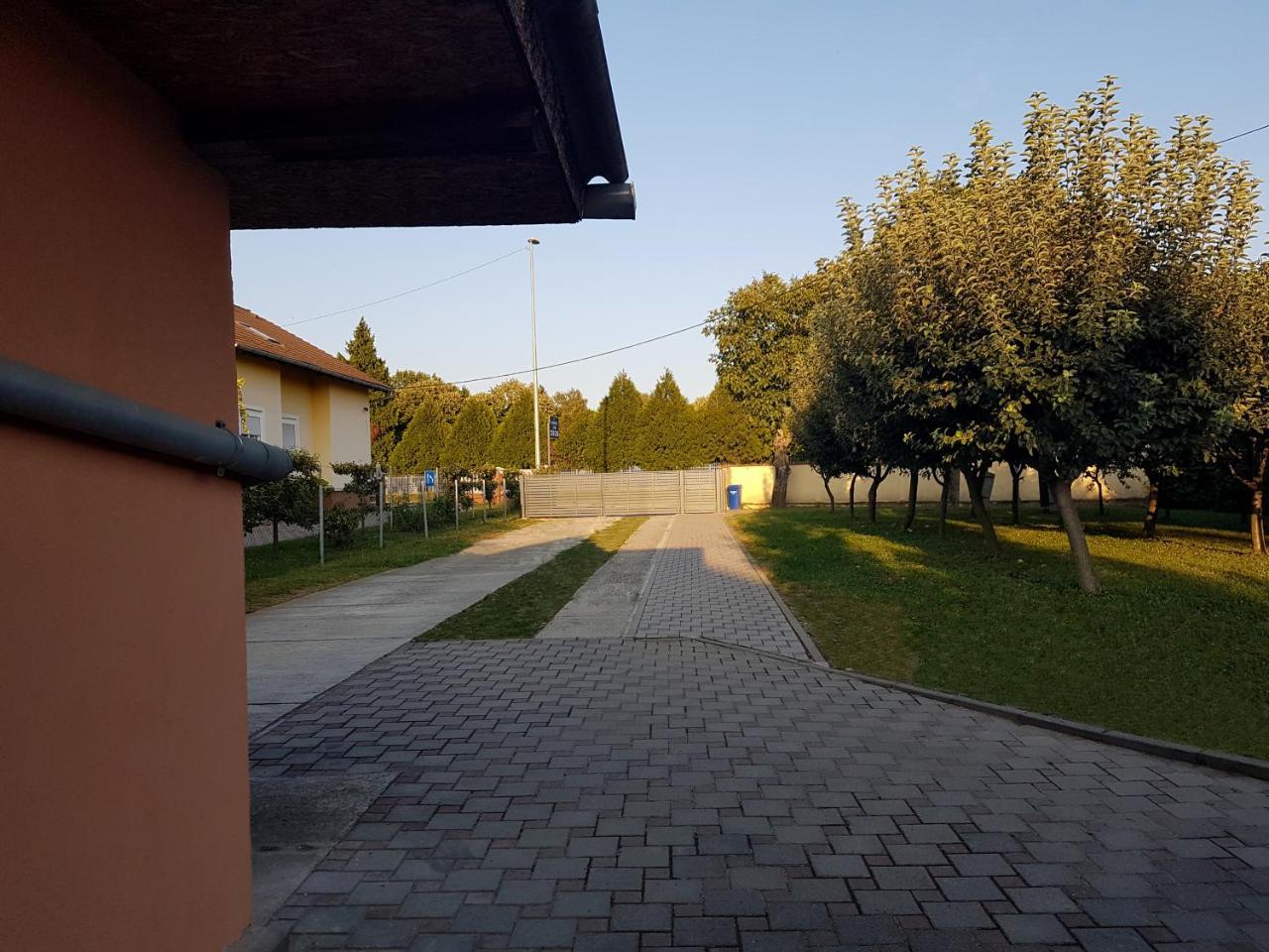 Apartments Martina Ösek Dış mekan fotoğraf